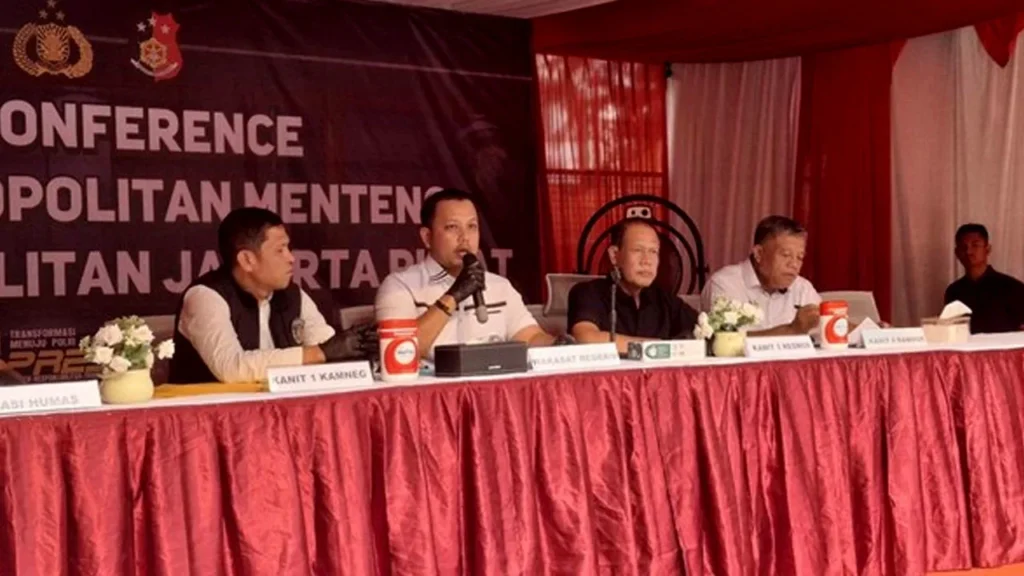 Kepergok Mencuri Motor Pelaku Begal Dikejar Polisi Lalu Todong Pistol